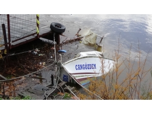 Lodos Tekneleri Batırdı