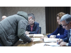 İzmit Belediyesi 16 İş Yeri İçin İhaleye Çıktı