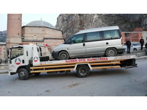 Direksiyon Başında Fenalaşan Sürücü Hayatını Kaybetti