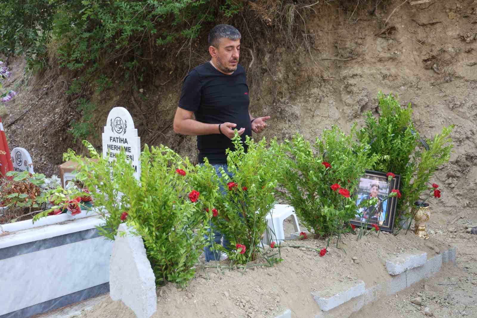 arac-klimasindaki-gaz-patlamasi-nedeniyle-hayatini-kaybeden-13-yasindaki-cirak-son-yolculuguna-ugurlandi