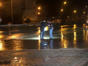 Kavgayı Ayıran Bekçiye Silah Sıkıp Kaçtılar