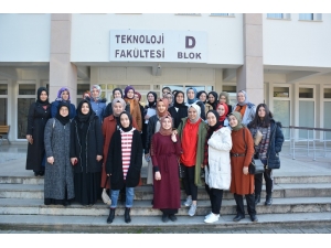 Lise Öğrencileri Düzce Üniversitesi’ni Ziyaret Etti