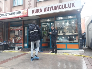 İzmir’de Soygun Dehşeti: 2 Yaralı