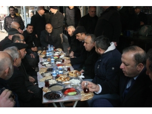 Vali Soytürk Esnaflar İle Bir Araya Geldi