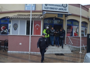 Arkadaşlarını Öldüren İki Zanlı Tutuklandı