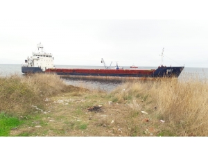 Marmara Denizi’nde Rus Gemisi Karaya Oturdu