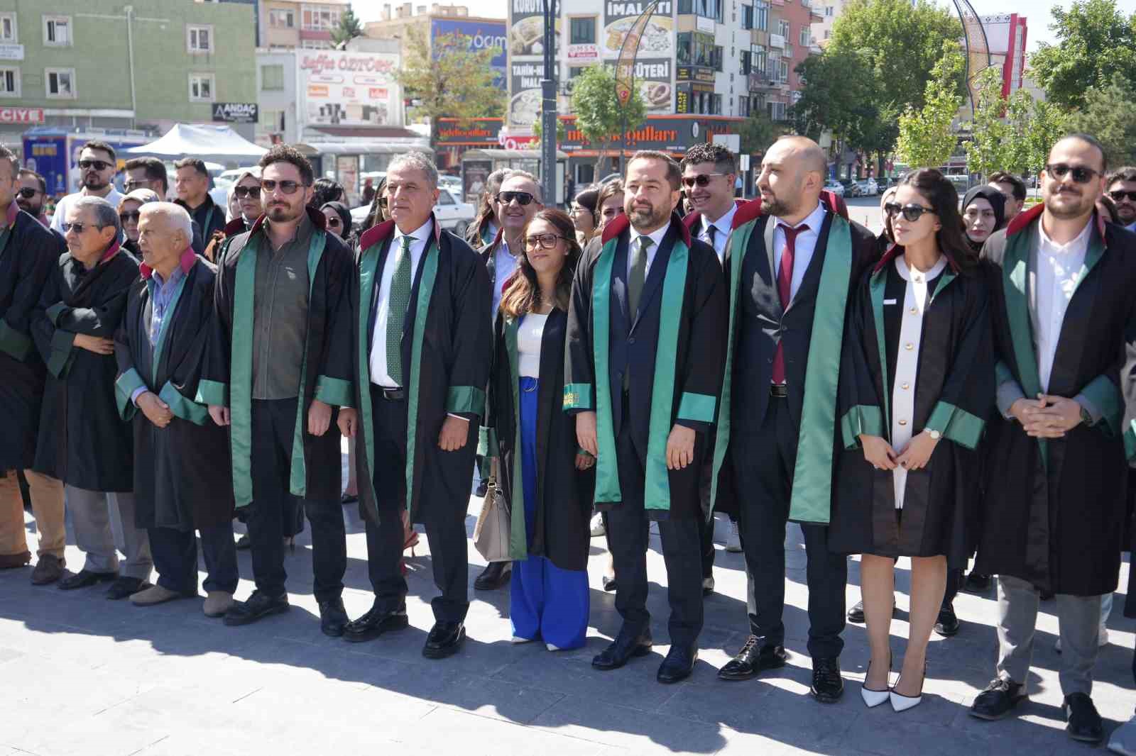 ozturk-avukatlar-adil-yargilamanin-ayrilmaz-parcasidir