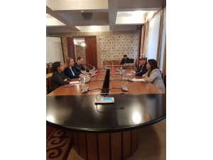 Kırgızistan Başbakanı Abılgaziyev’den Türk İş Dünyasına Yatırım Çağrısı