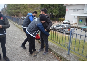 Lise Önlerinde Uyuşturucuya Karşı Uygulama Yapıldı