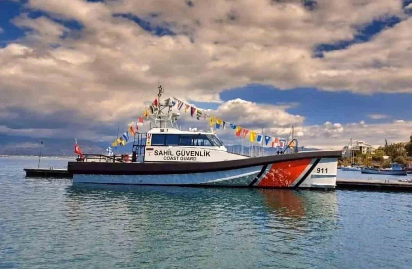 sahil-guvenlik-botlari-denizcilik-ve-kabotaj-bayrami-nda-ziyarete-acildi