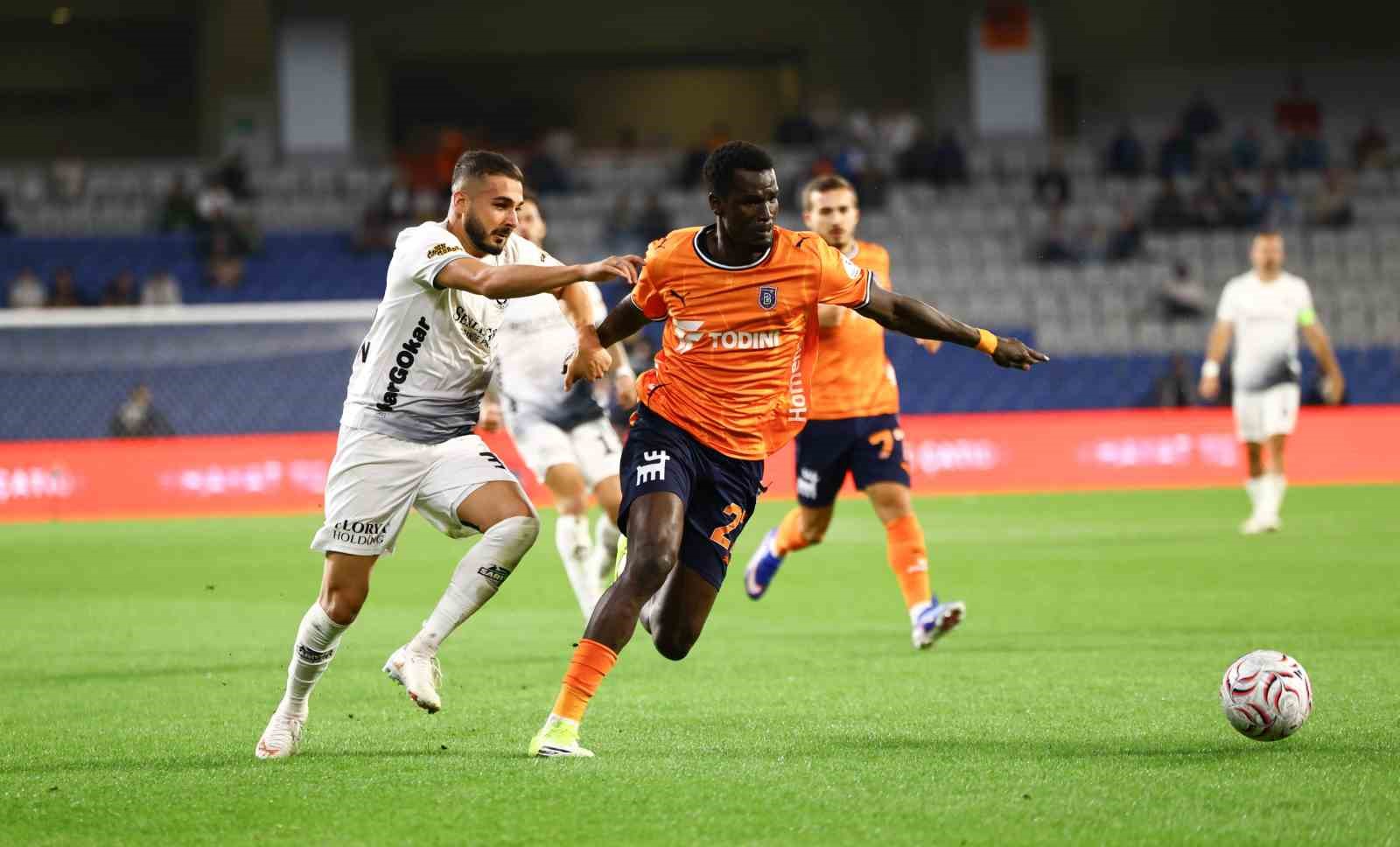 trendyol-super-lig-basaksehir-fk-4-genclerbirligi-0-mac-sonucu