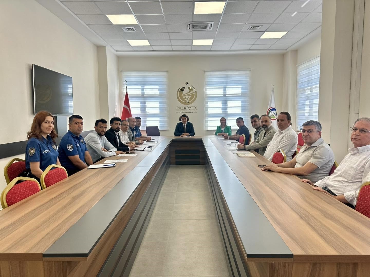 pazaryeri-nde-okul-guvenligi-tedbirleri-toplantisi-yapildi
