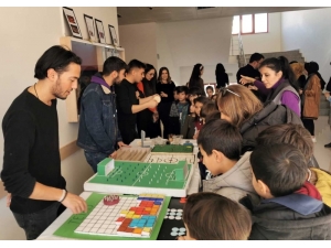 Gaün’de Bir Zamanlar Hepimiz Çocuktuk Sergisi