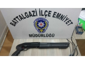 Yardım Bahanesiyle Yaklaştı, Baygın Şahsın Parasını Çaldı