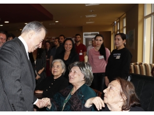 Galatasaray Başkanı Mustafa Cengiz’den Galatasaraylılar Yurdu’na Ziyaret