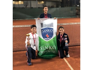 Sanko Okullarının Tenis Başarısı