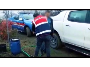 Bursa’da Jandarmadan Yılbaşı Öncesi Kaçak İçki Operasyonu