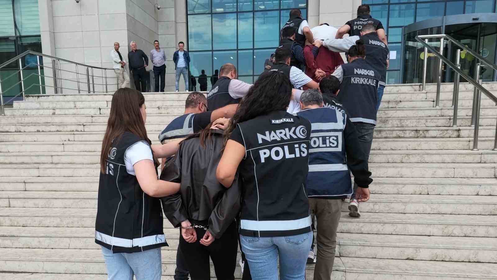 12-milyon-liralik-uyusturucu-operasyonunda-6-supheli-tutuklandi