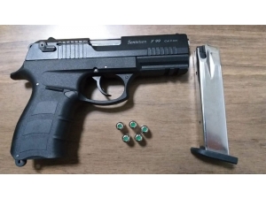 Balıkesir’de 17 Silah Ele Geçirildi