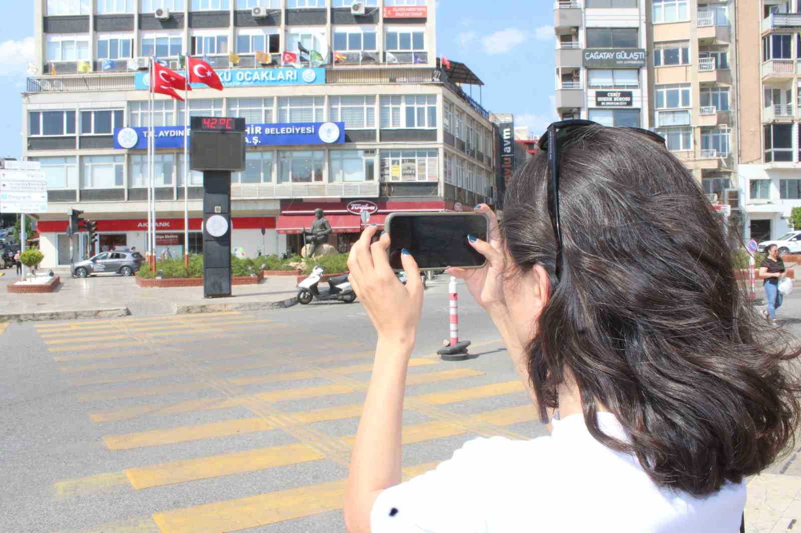 aydin-da-sicaklar-aniden-yukseldi-termometre-42-dereceyi-gosterdi