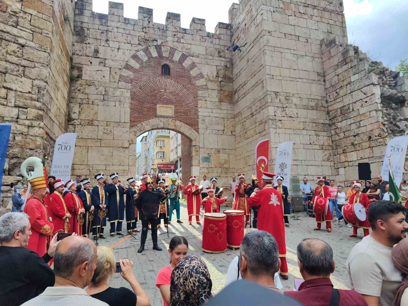 fethin-700-yilinda-mehter-sesleri-saltanat-kapi-dan-yukseldi