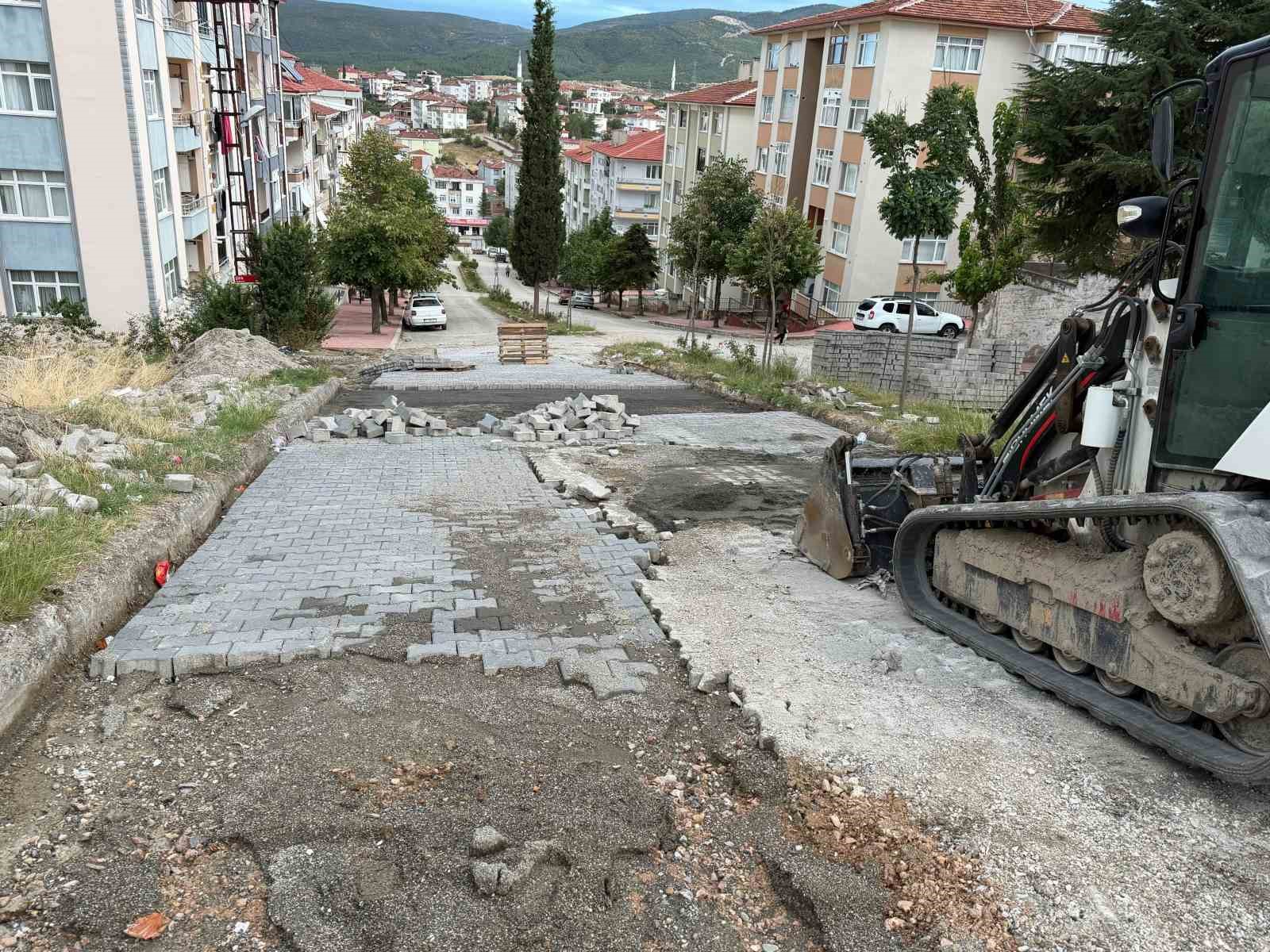 boyabat-ta-bozulan-yollar-onariliyor