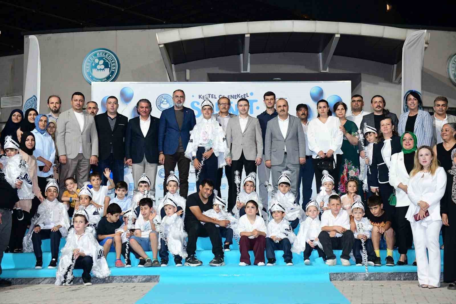 kestel-belediyesi-nden-cocuklara-unutulmaz-sunnet-soleni
