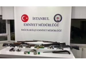 Bağcılar’da Bir Evden Cephanelik Çıktı