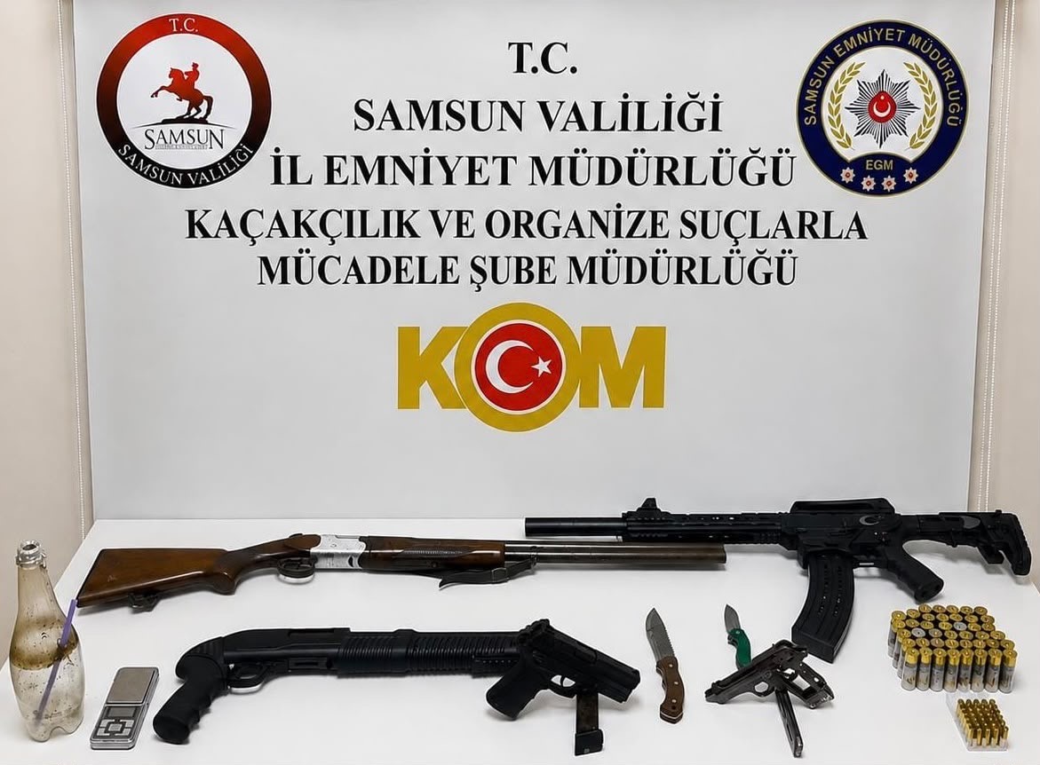 bafra-da-ruhsatsiz-silah-operasyonu-3-gozalti