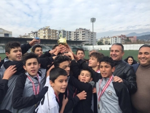 Nazilli Belediyespor U-14 Takımı 2019’u Kupa İle Kapattı