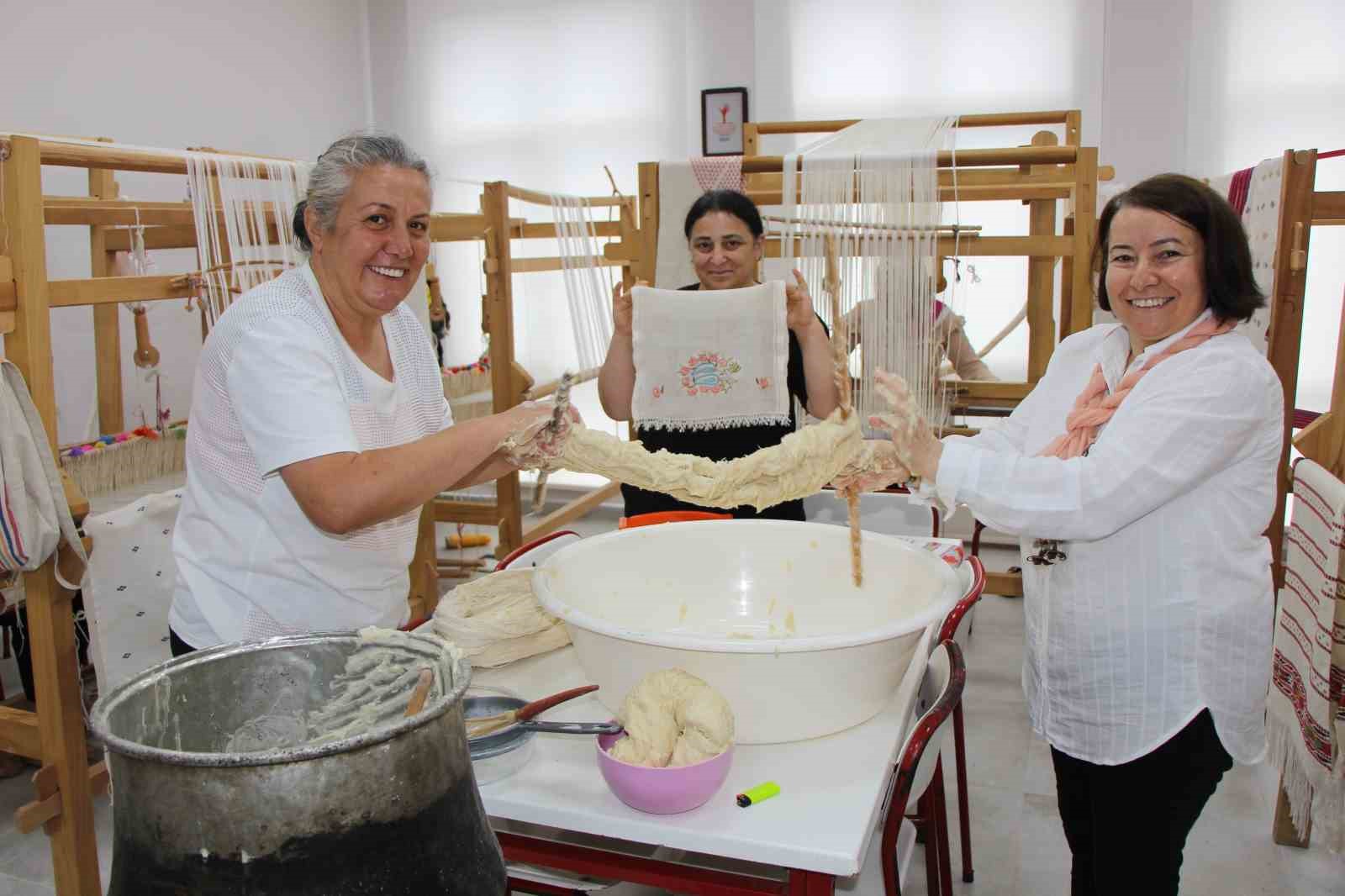 ipligi-yemek-yapar-gibi-hazirlaniyor-gumushacikoy-kivratma-dokumasi-ni-50-yil-sonra-yeniden-dokudular