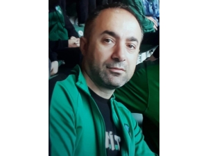 Aracının Kaymasını Engellerken Aracın Altında Kalarak Hayatını Kaybetti