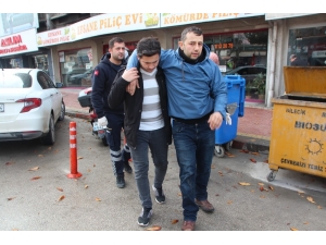 Bilecik’te Motosiklet Park Halindeki Araca Çarptı: 1 Yaralı