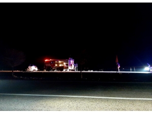 Ankara-kayseri Karayolunda Otomobil Takla Attı: 1 Yaralı