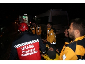 Kontrolden Çıkan Minibüs Devrildi: 1 Ölü, 4 Yaralı