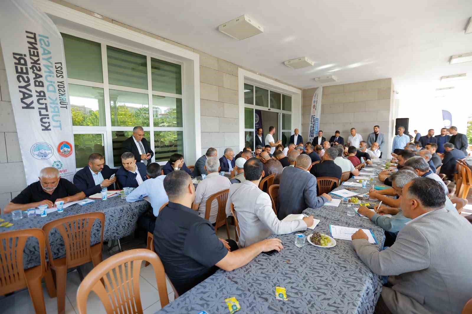 baskan-buyukkilic-tan-incesu-ve-yesilhisar-da-muhtarlarla-istisare-mesaisi