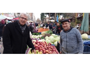 Yeni Yıl Öncesi Ödemiş Pazarına Yoğun İlgi
