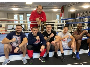 Ec Boxing Boksörlerinden Rakip Tanımıyor