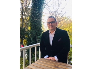 Yüz Bölgesindeki Kırışıklıklara Dikkat