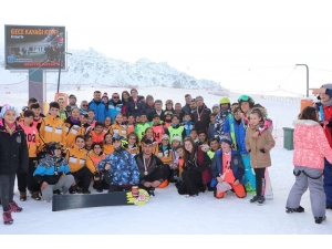 Alp Disiplinli Büyük Slalom Yarışmaları Sona Erdi