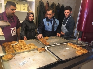 Yılbaşı Öncesi Pastane Ve Lokantalar Denetlendi