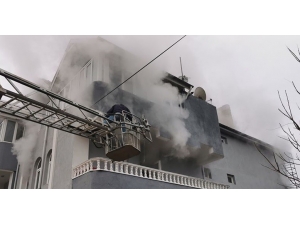 Bilecik’te Ev Yangını, 1’i Çocuk 3 Kişi Dumandan Zehirlendi