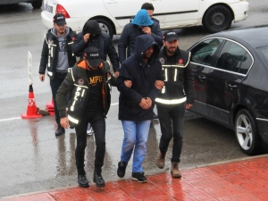 Yılbaşı Gecesi Satacaklardı, Yakalandılar