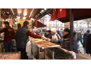 Yeni Yıla Saatler Kala Alışveriş Hareketliliği Sürüyor