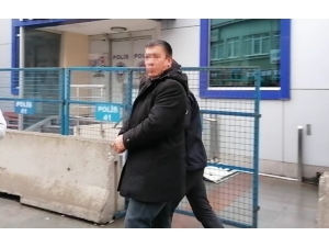 Boşanmak Üzere Olduğu Eşinin Çalıştığı Hastaneye Gidip Etrafa Ateş Açtı