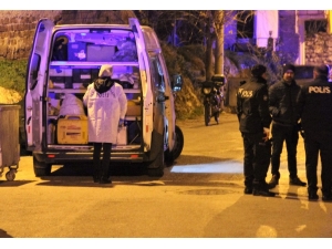 İzmir’de Bıçaklı Kavga: 1 Ölü