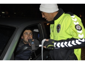 Afyonkarahisar’da Yılbaşı Gecesi Huzur Ve Güven Uygulaması