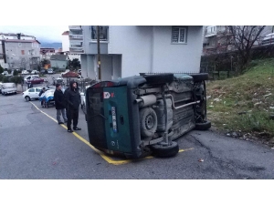 Samsun’da Dolmuş Takla Attı: 3 Yaralı