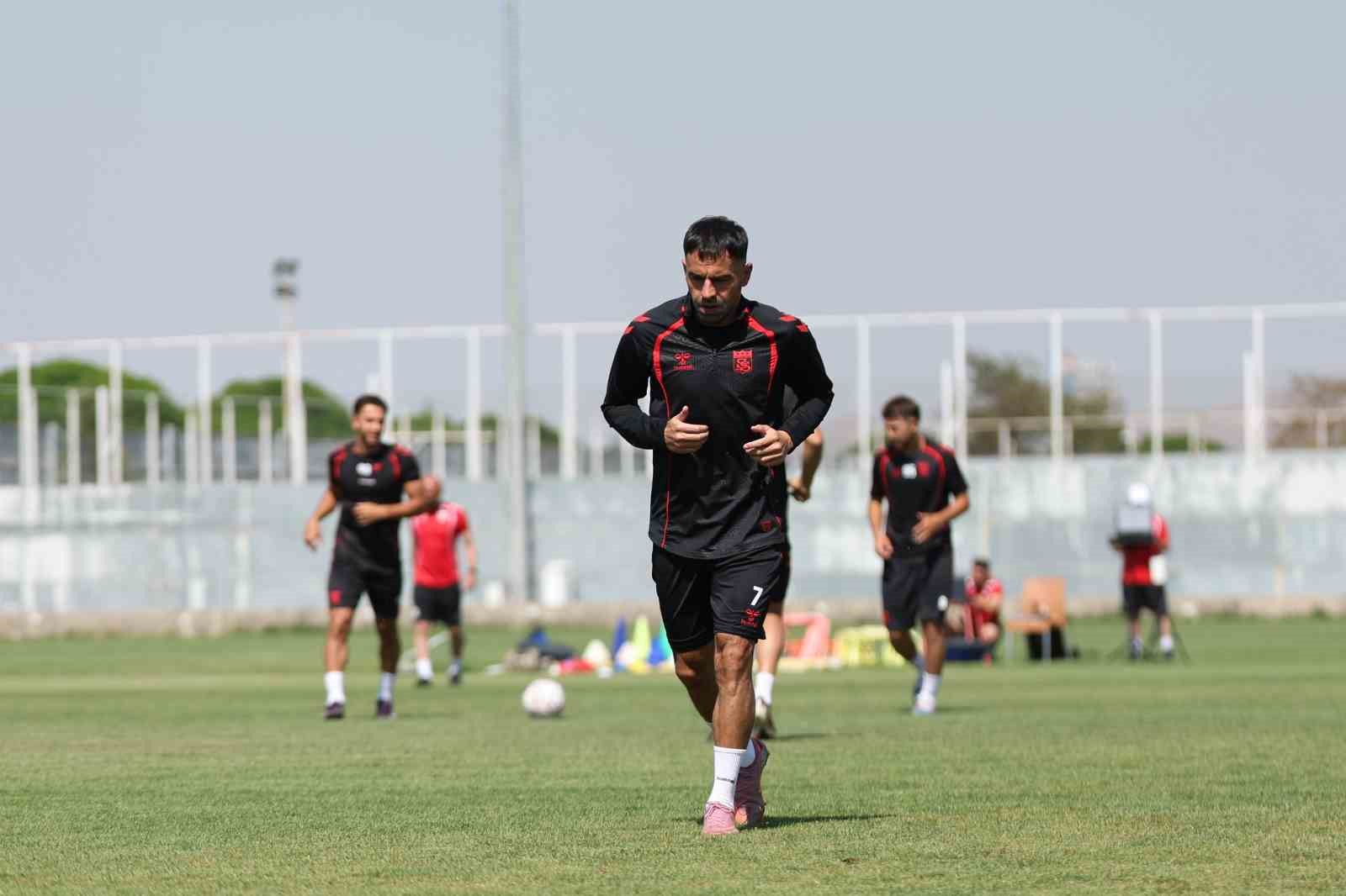 sivasspor-sivas-kampini-tamamladi
