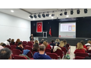 Şiddetin Önlenmesinde Akran Arabuluculuğu Semineri Düzenlendi